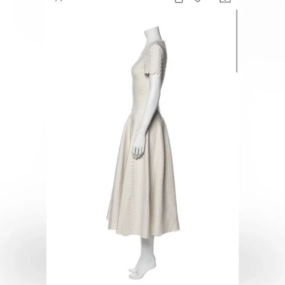 Elegant White Knit Alaia Dress. Crew neck. Midi. Pristine condition